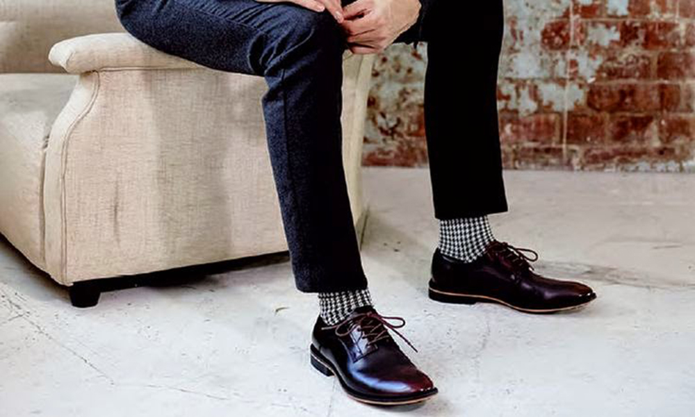 Calzado masculino, ¿cuándo llevarlo sin calcetines?