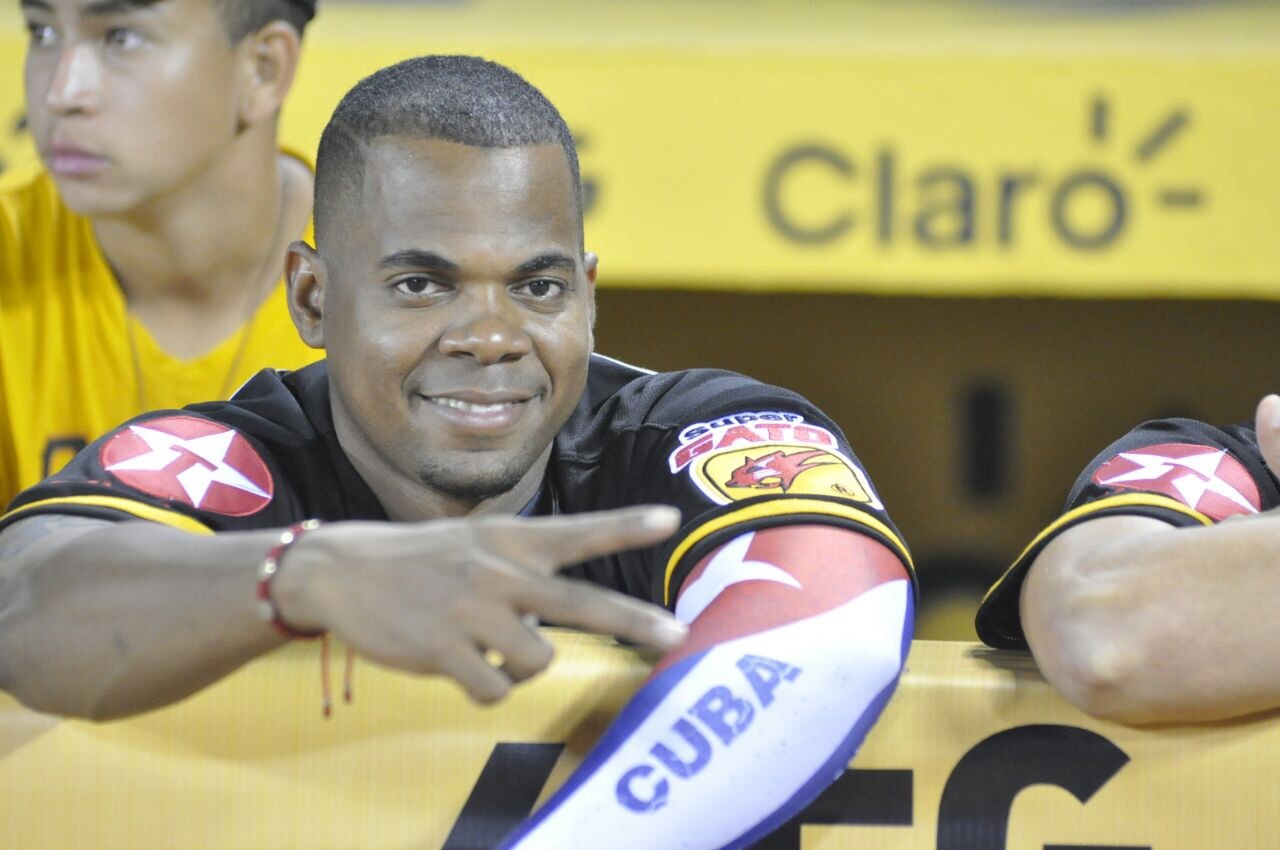 Roenis Elías, lanzador cubano del equipo de las Águilas Cibaeñas.