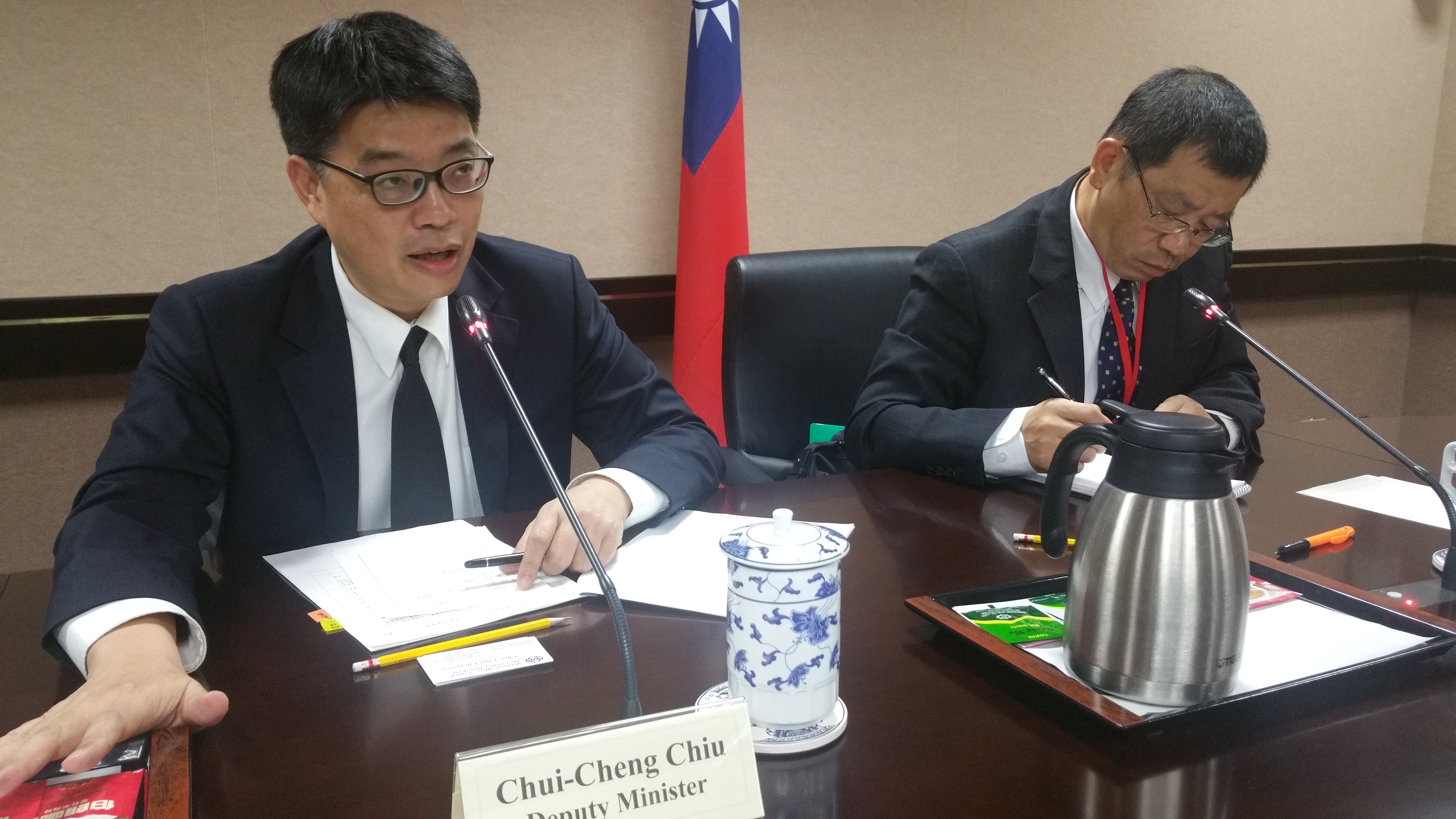 Chiu Chui Cheng, viceministro Consejo para los Asuntos de China Continental (Yuan Ejecutivo), durante encuentro con periodistas latinoamericanos en Taipei.