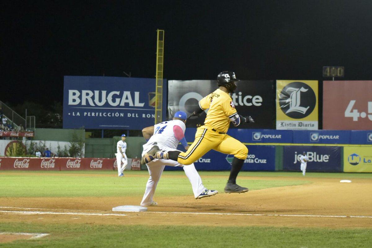 Cuarto partido de la Serie Final 2017-2018 entre Águilas Cibaeñas y Tigres del Licey