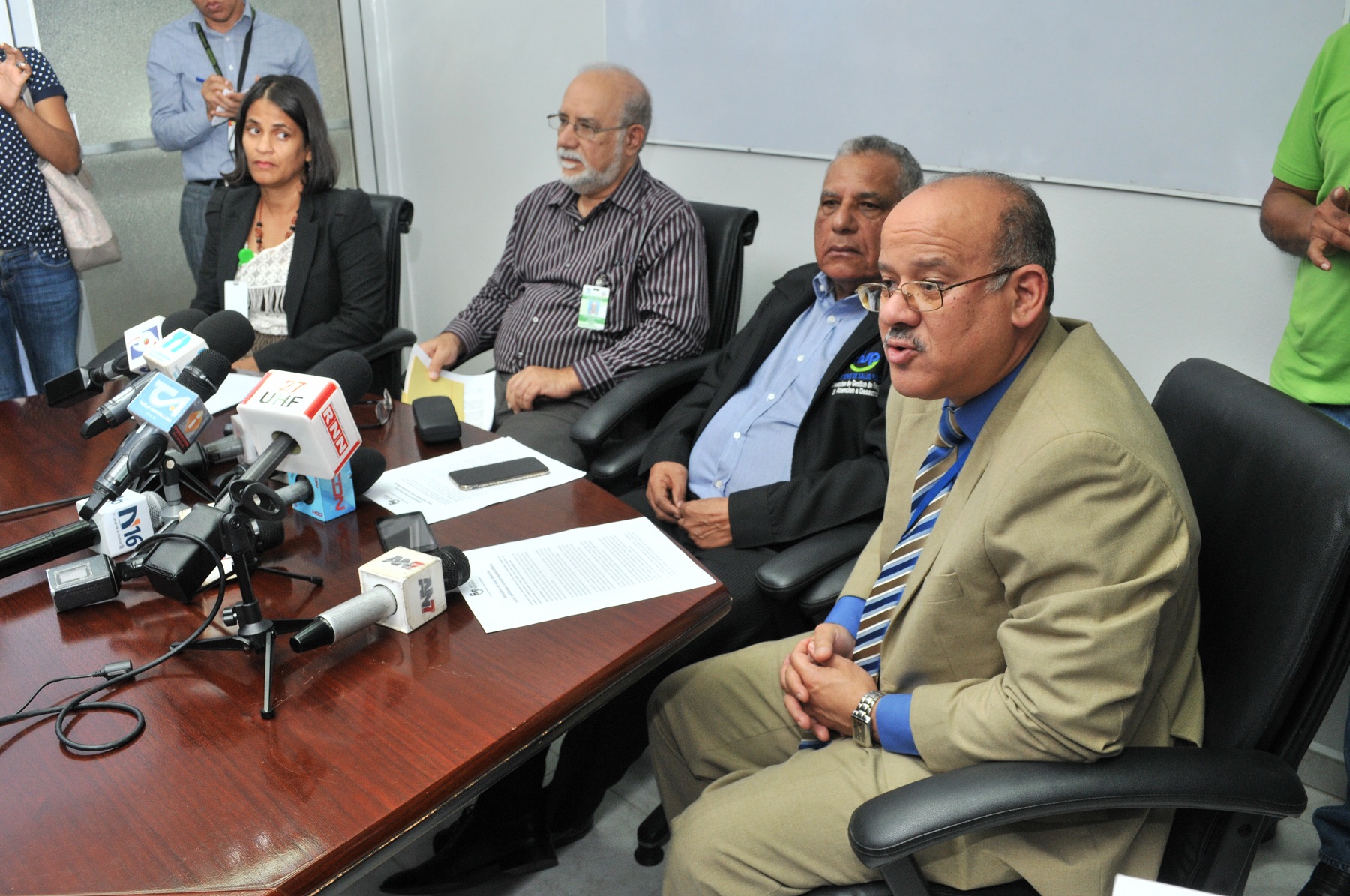 Rueda de prensa de Ministerio de Salud sobre situación de Difteria en el país. Foto Juan T. Valenzuela