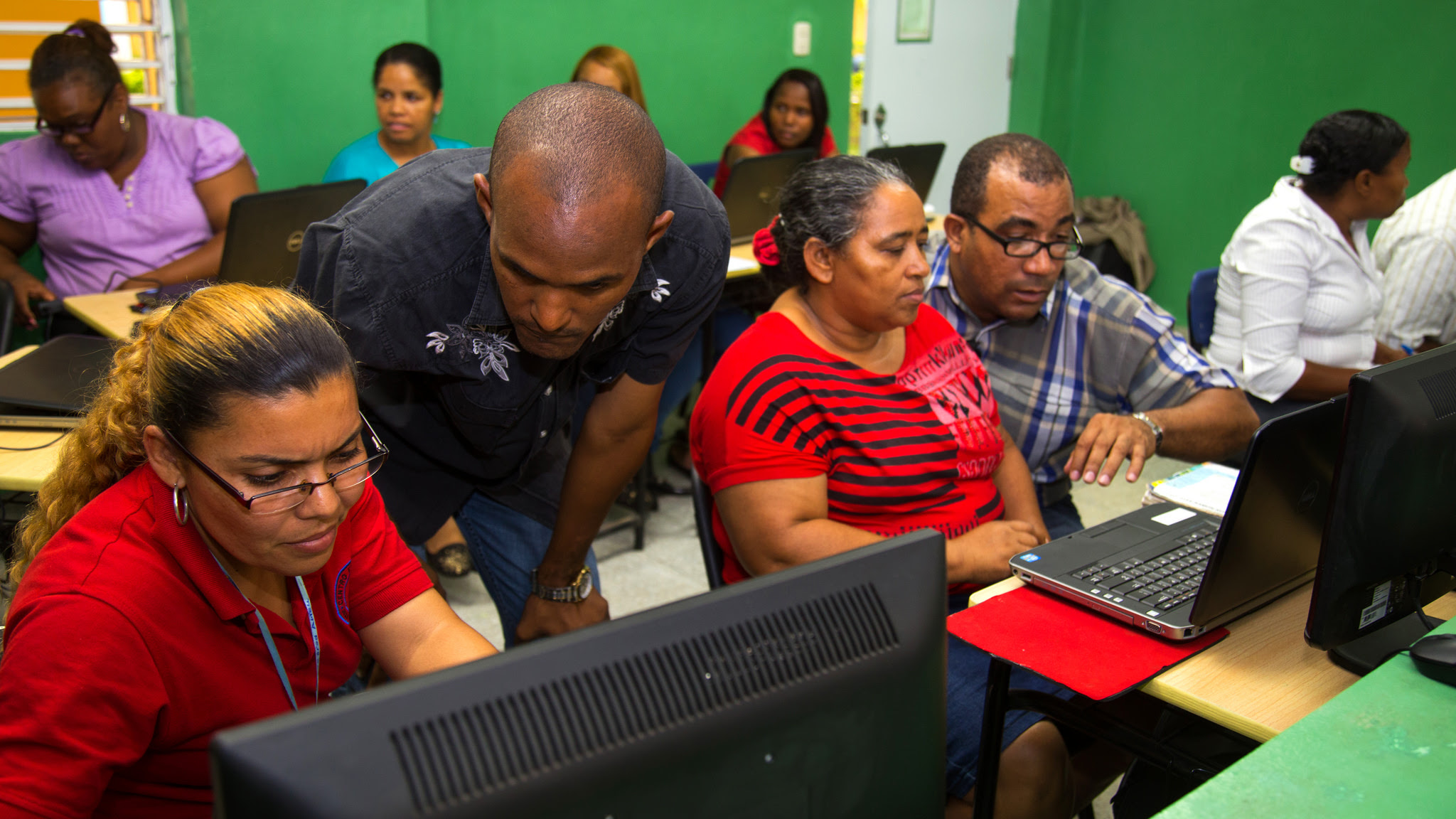 Capacitación del proyecto Uno a Uno del MESCyT