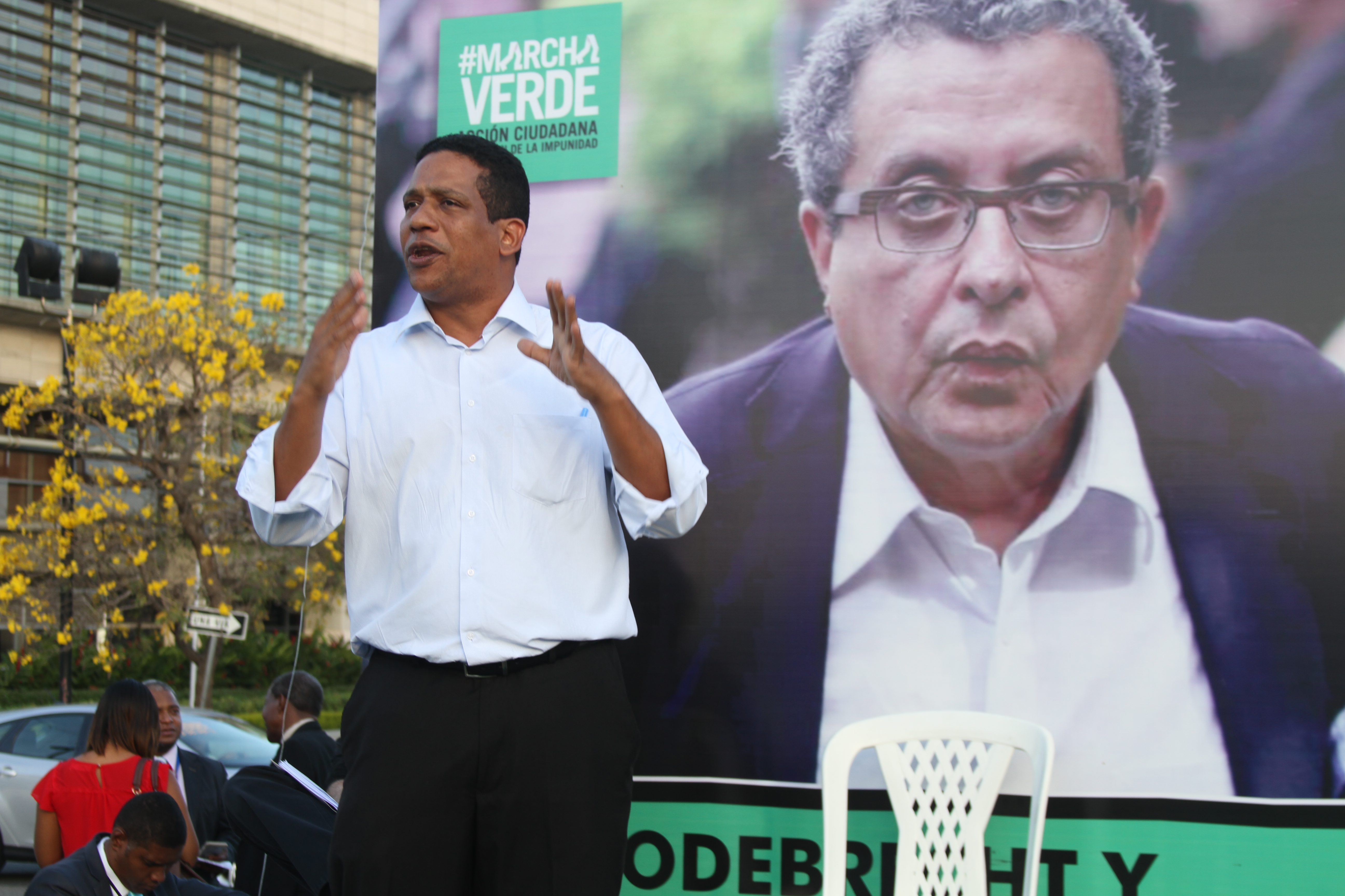 Carlos Pimentel, director de Participación Ciudadana, durante el conversatorio de Marcha Verde