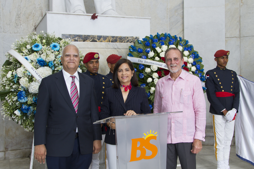 Maira Jiménez, Ignacio Méndez e Isaachart Burgos. La directora de BS resalta valor de las Mipymes para la economía nacional.