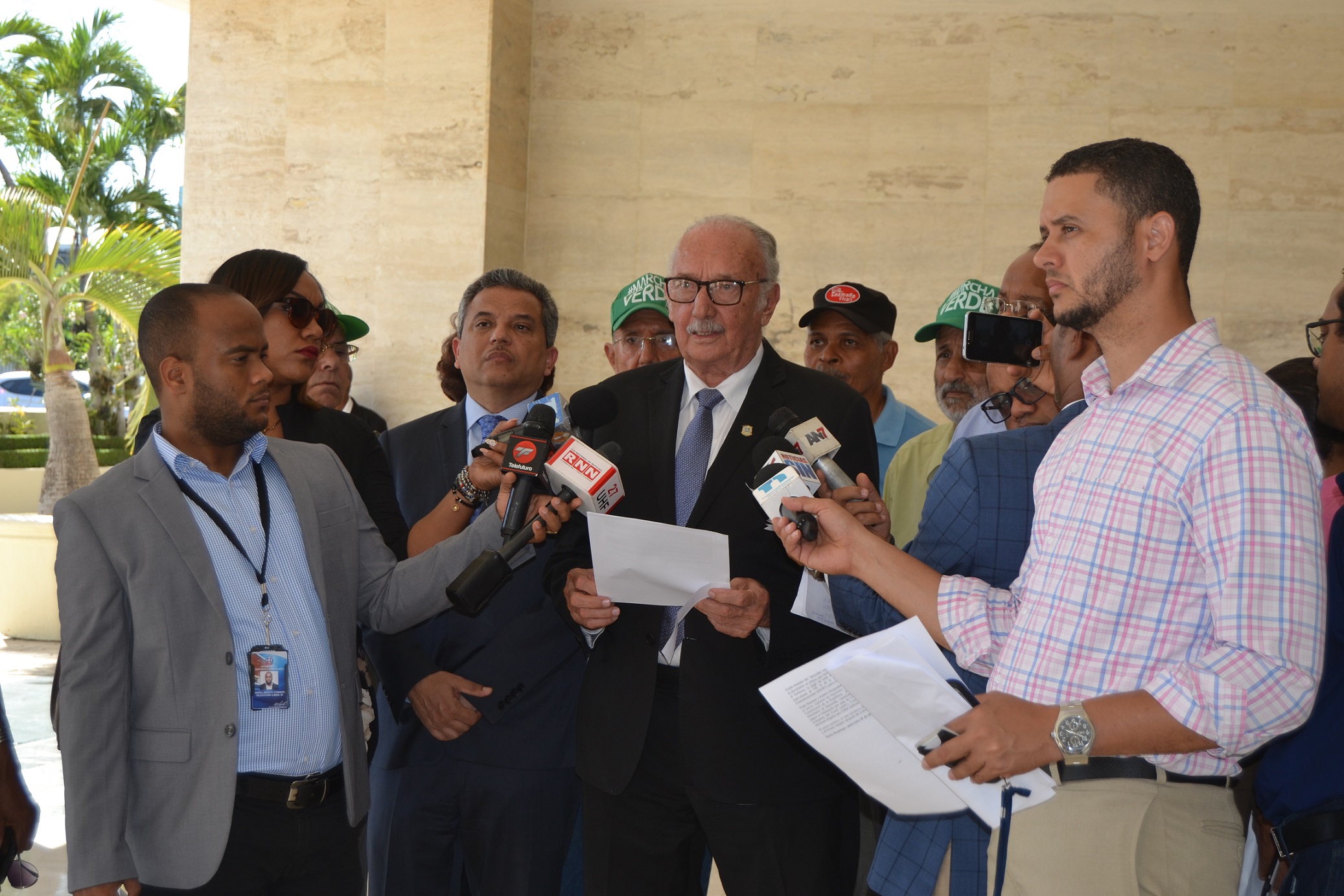 Diputados Fidelio Despradel y Fidel Santana presentaron proyecto de resolución de Juicio Político al presidente Danilo Medina