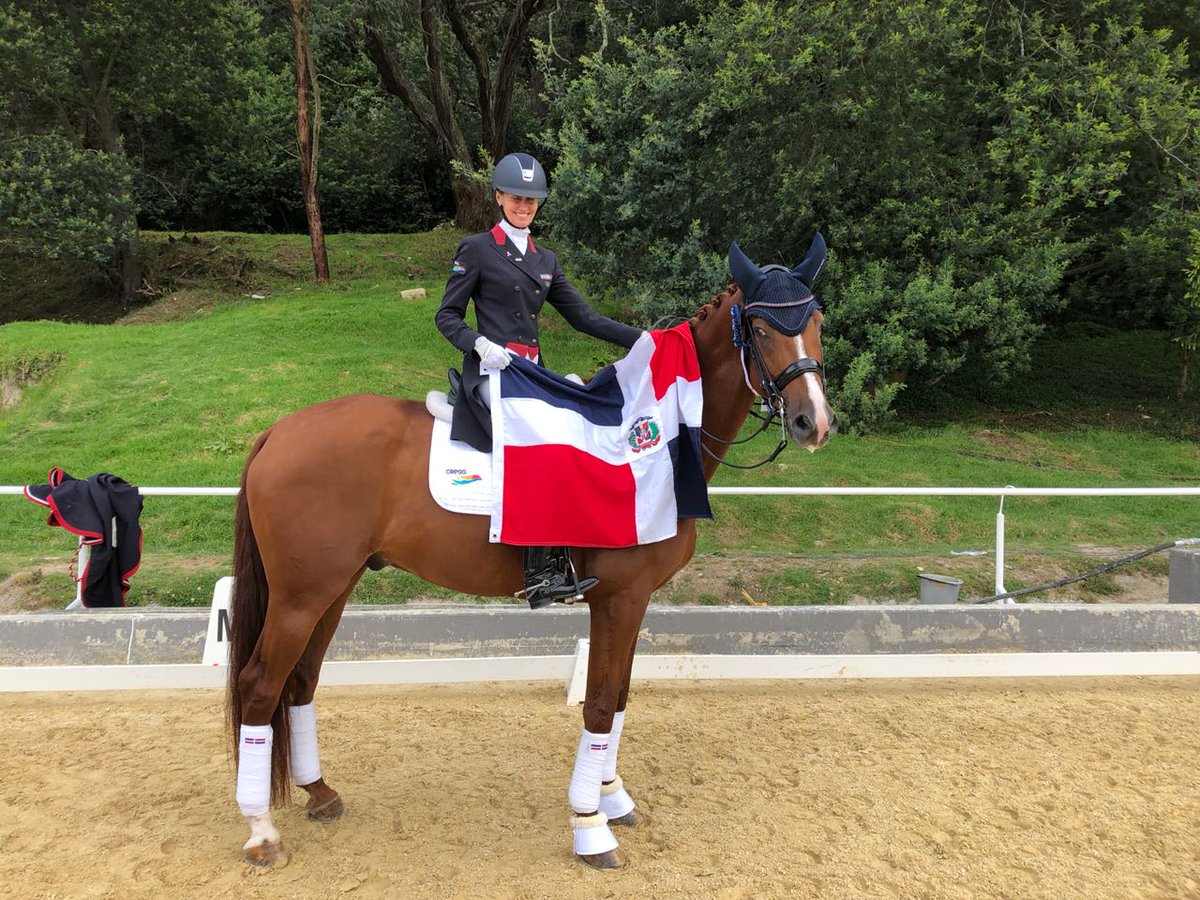 Yvon Losos consigue dos medallas de oro en ecuestre en Centroamwericanos.