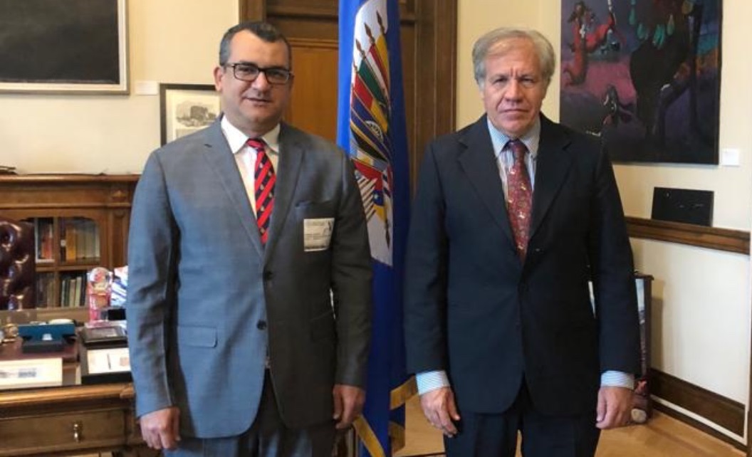 El juez presidente del TSE, Román Jáquez Liranzo, y el secretario general de la OEA, Luis Almagro.