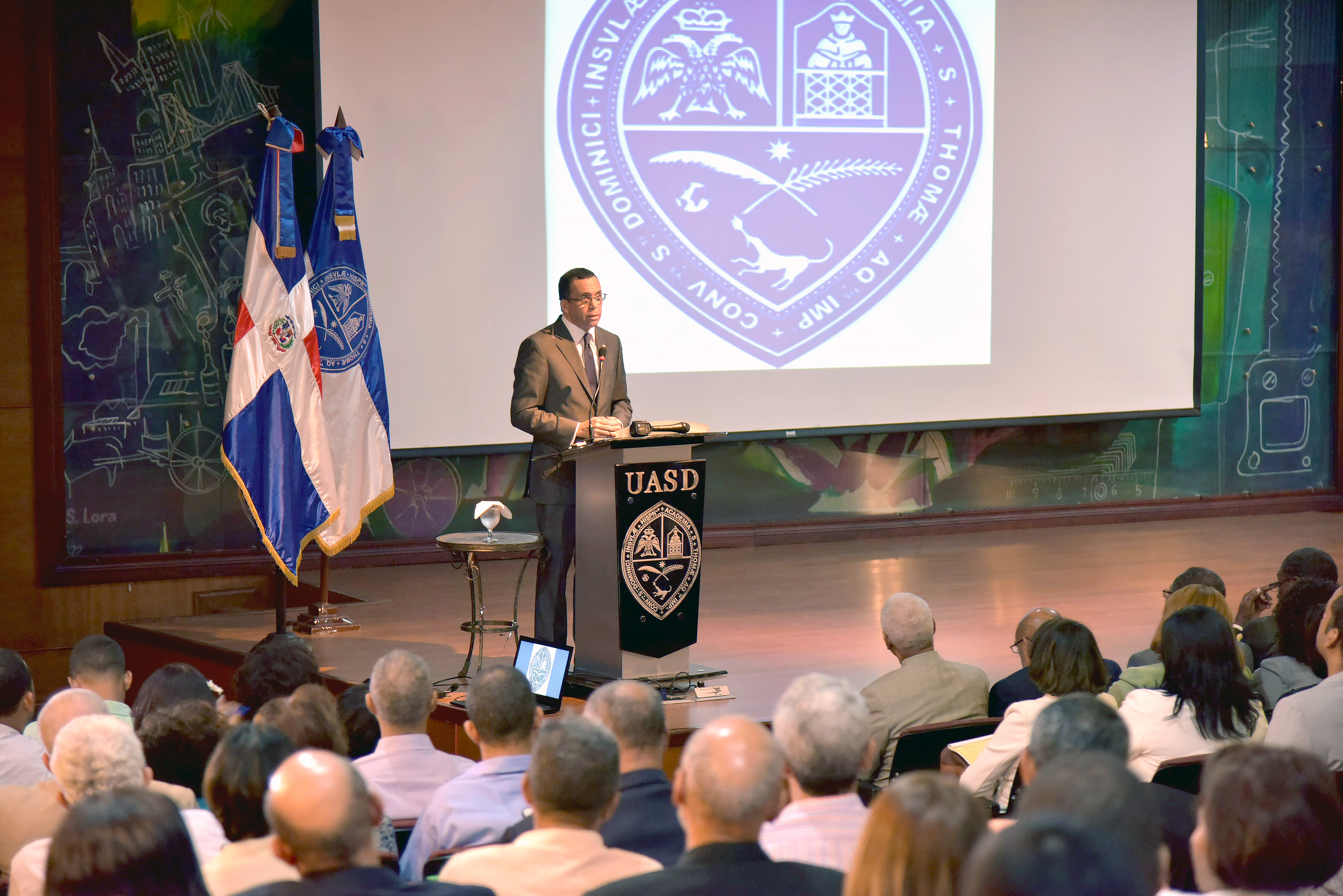 Andrés Navarro, Ministro de Educación