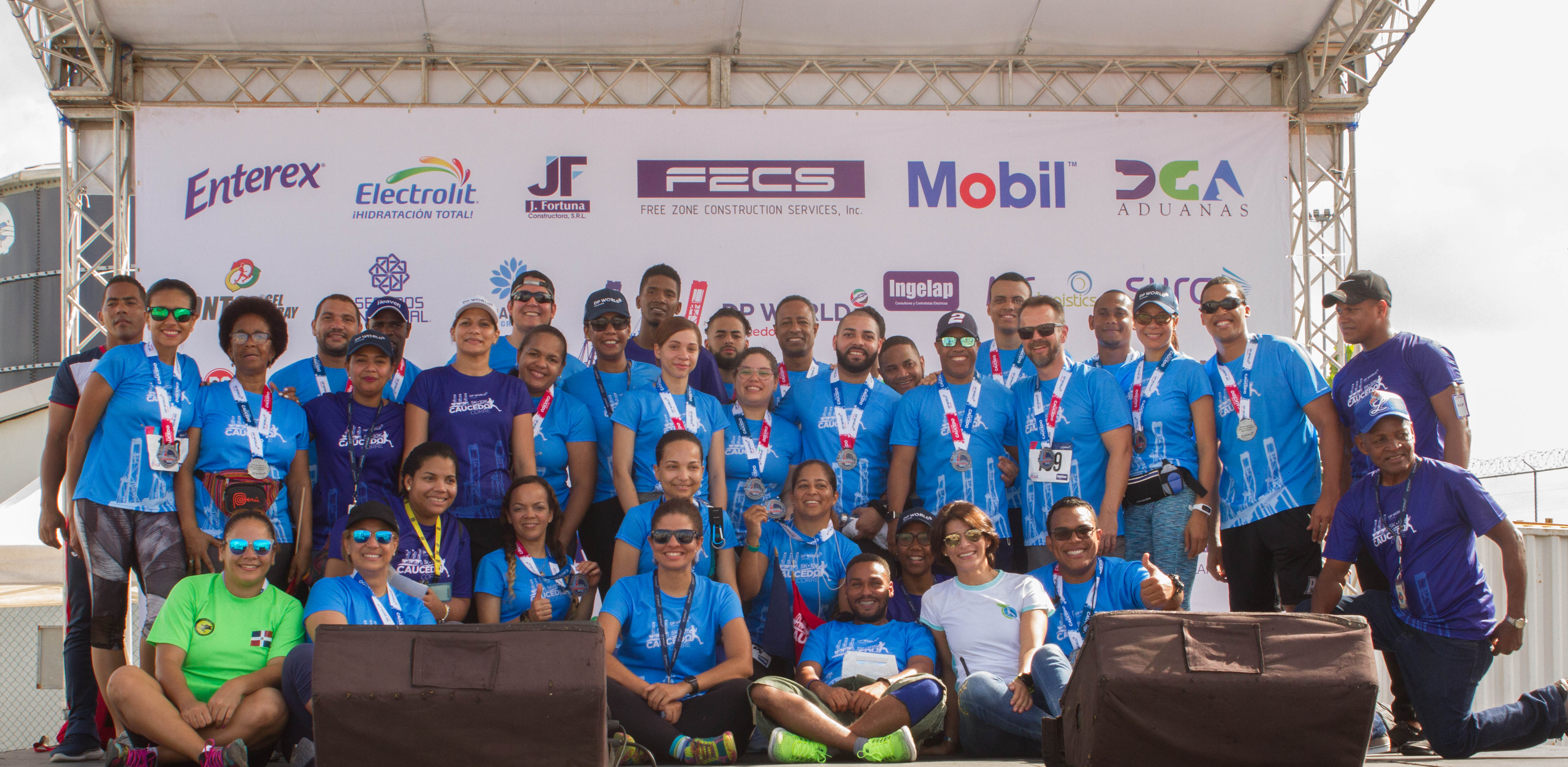 Equipo de DP World Caucedo que organizó la carrera.