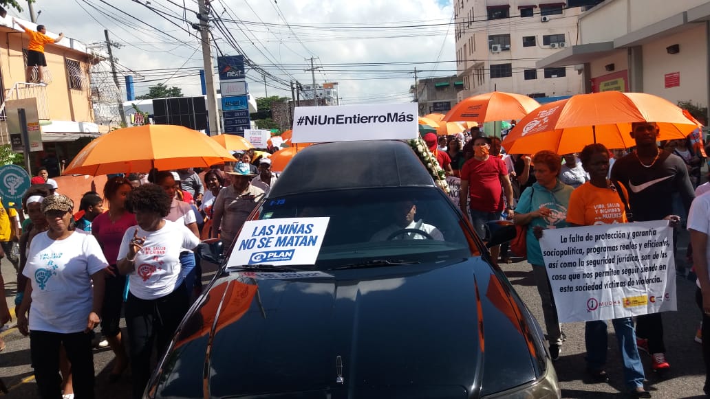 Marcha contra los feminicidios y la violencia contra la mujer.