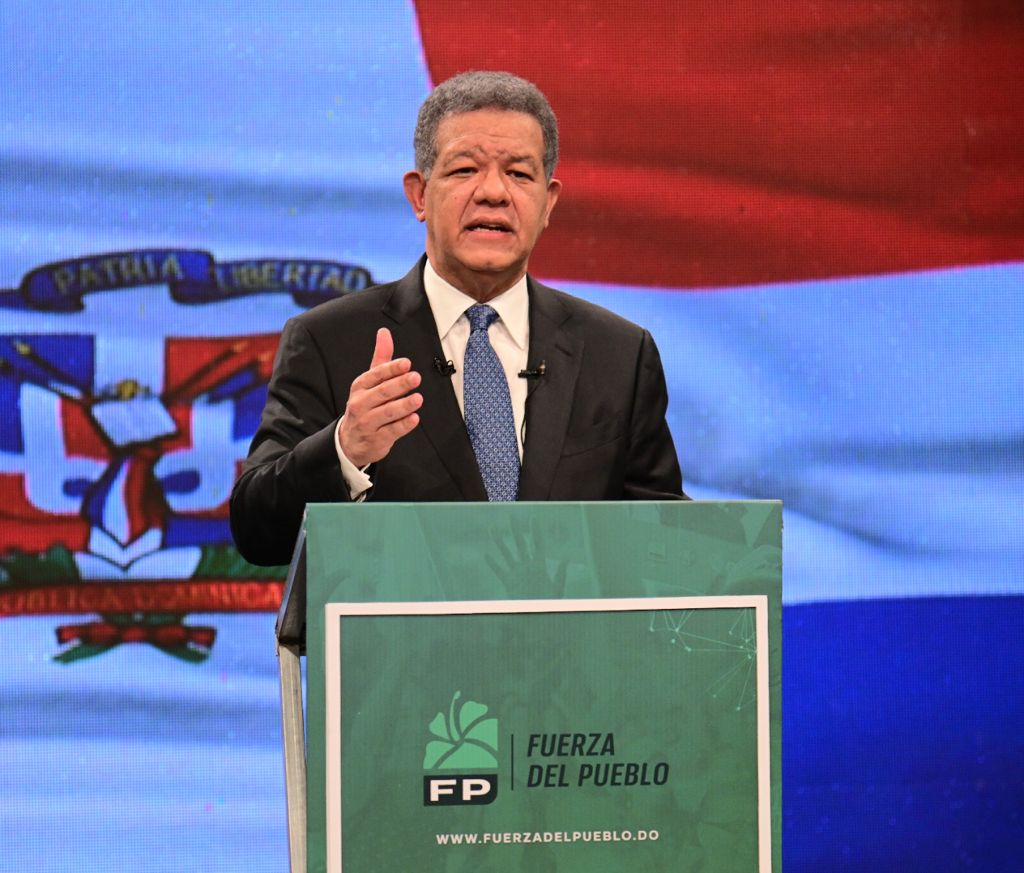 Leonel Fernández dice no es necesario modificar la constitución