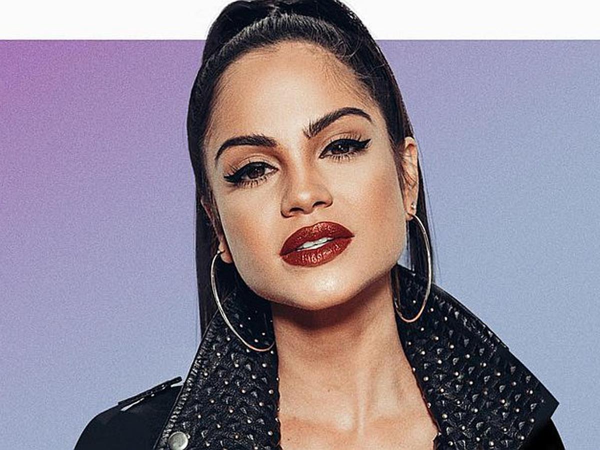 Natti Natasha estrena el video de "Noches en Miami" a pedido de sus fans