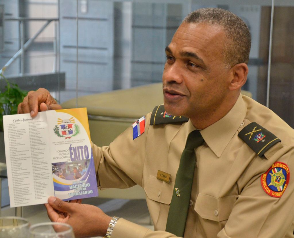 Director de Escuelas Vocacionales presenta logros de primer año de gestión