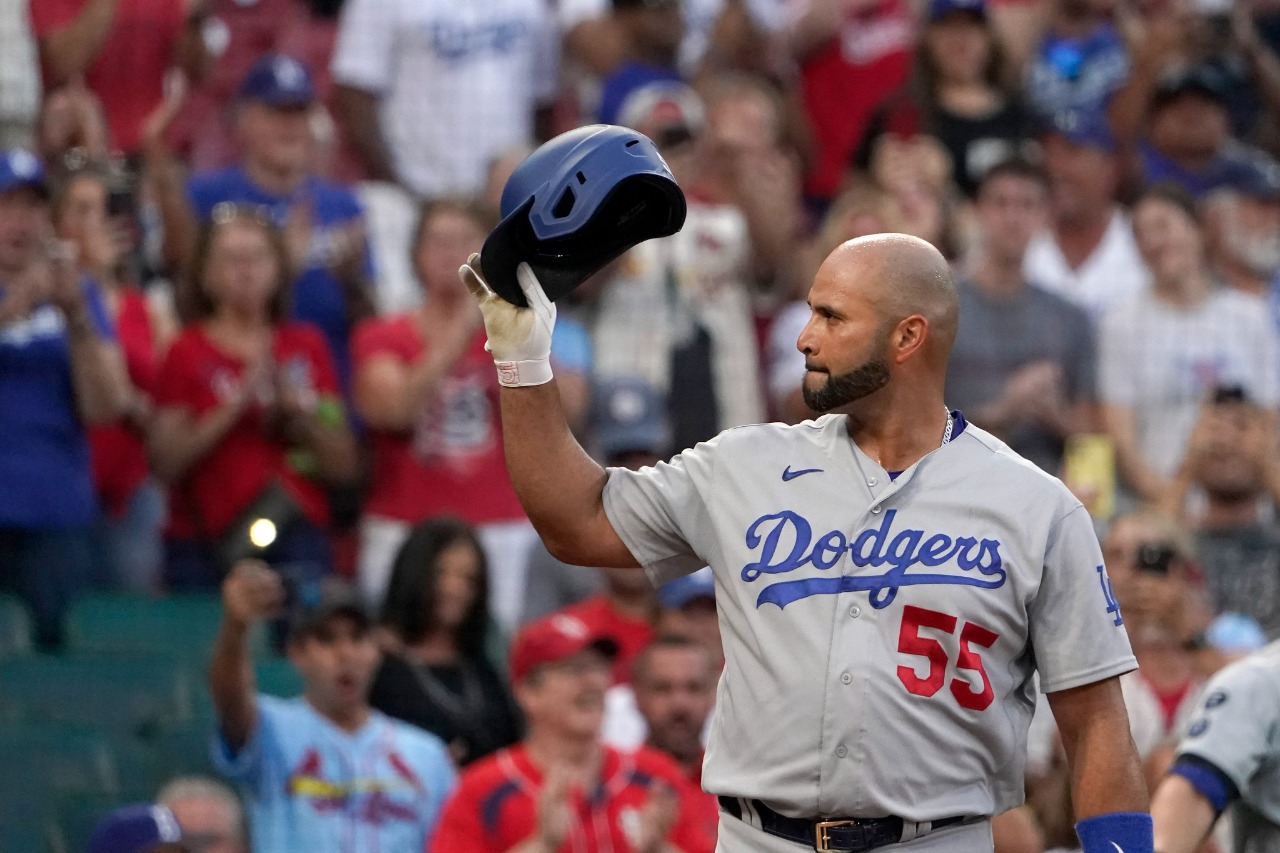 Albert Pujols dispara su jonrón número 679 en San Luis