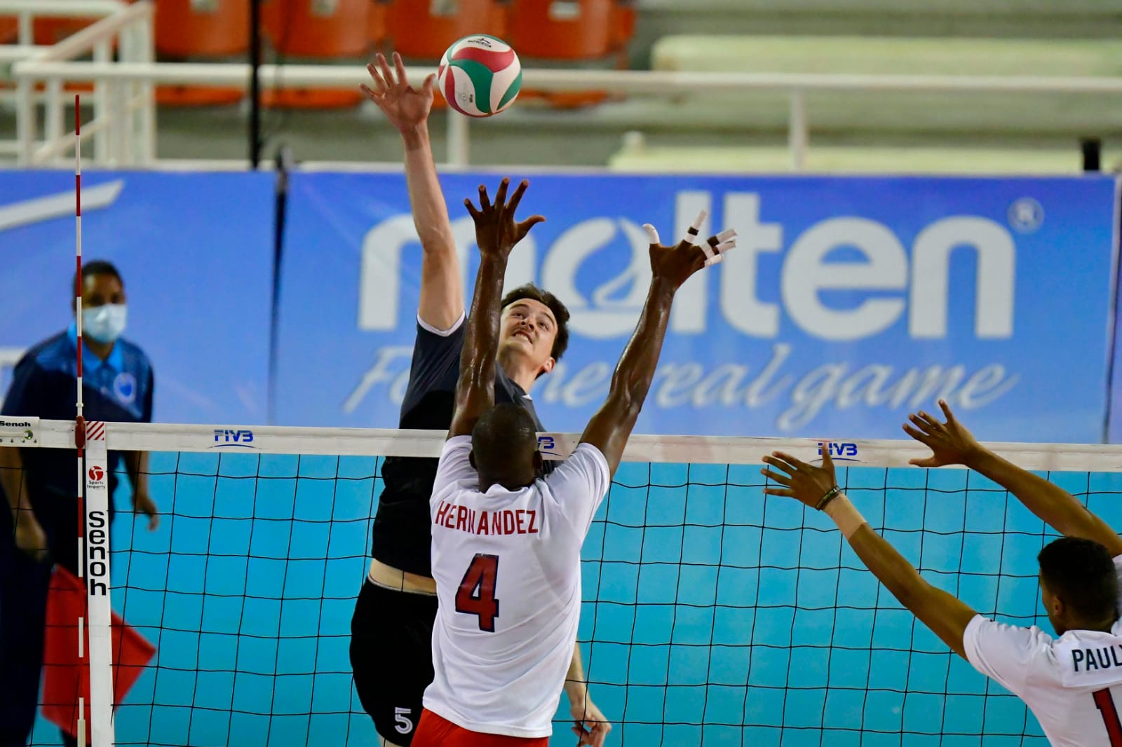 Canadá derrota a República Dominicana y mantiene invicto 4-0