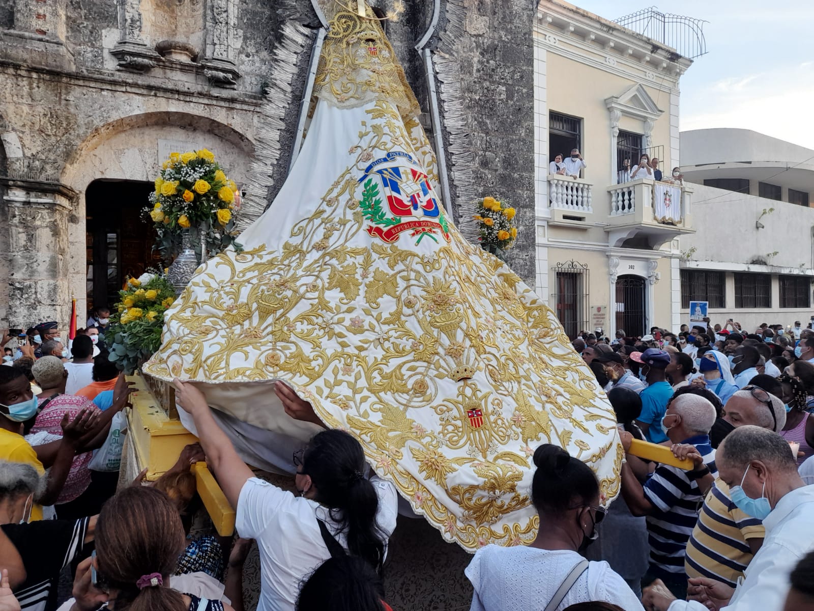 Realizan procesión en la Ciudad Colonial por el Día de Las Mercedes