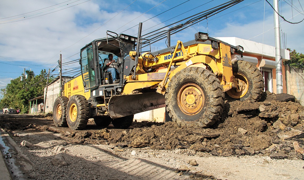 MOPC inicia trabajos de construcción de calles y contenes en Villa Mella