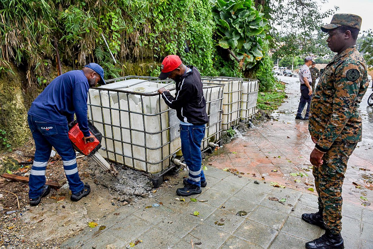 CAASD elimina lavaderos improvisados en Cristo Rey